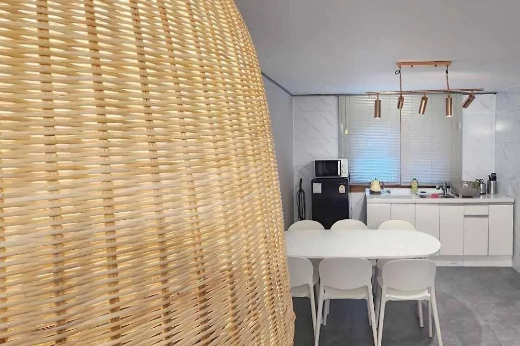 Apartment Ferienwohnung B-5 Hongdae Art House Seoul Südkorea