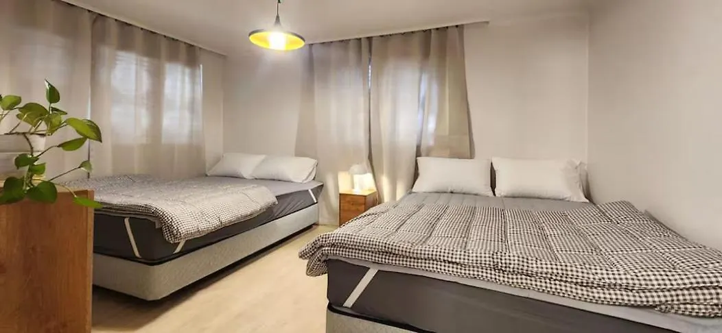 Ferienwohnung B-5 Hongdae Art House Seoul